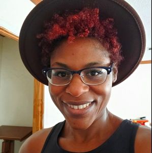 Meet your Posher, Candace